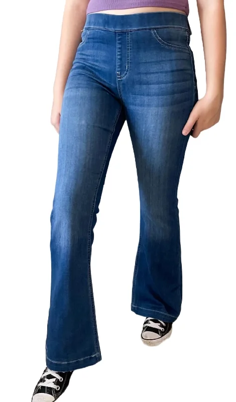 Pull On Flare Petite Pants In Dark Wash Casual Sweatpants Style