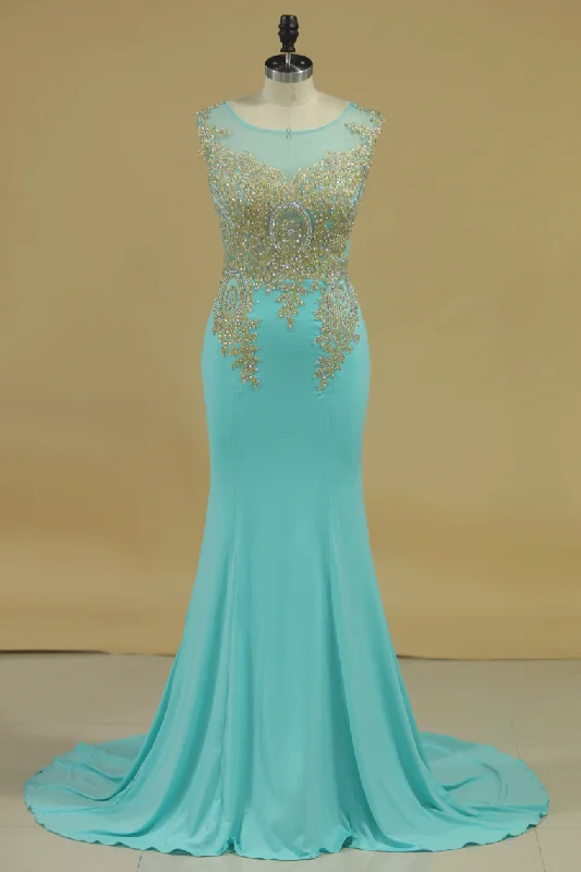 Spandex Scoop Mermaid Prom Dresses With Applique Sleeveless Sweep Train