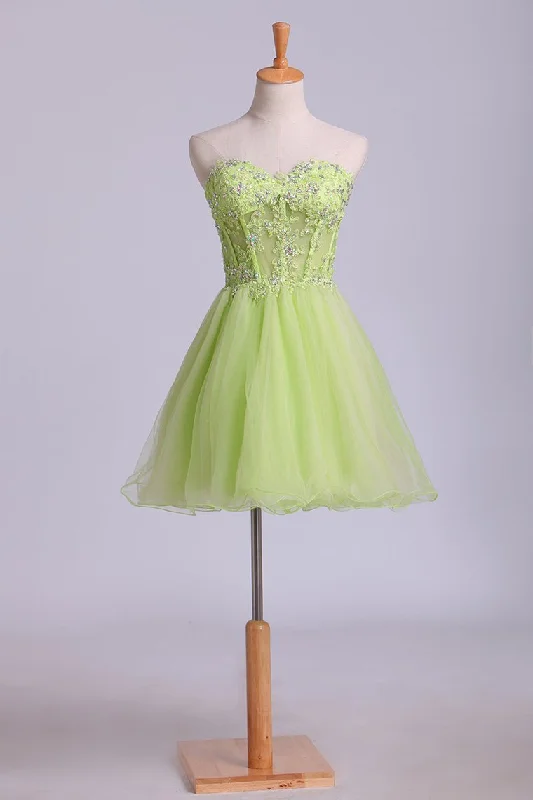 Sweetheart A Line Tulle Homecoming Dress With Beads & Applique