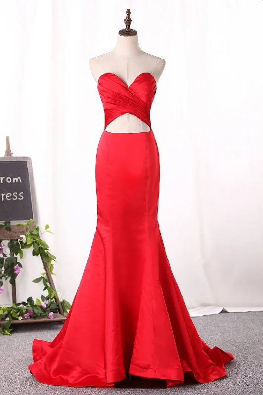 Sweetheart Evening Dresses Mermaid Satin Ruched Bodice Sweep Train