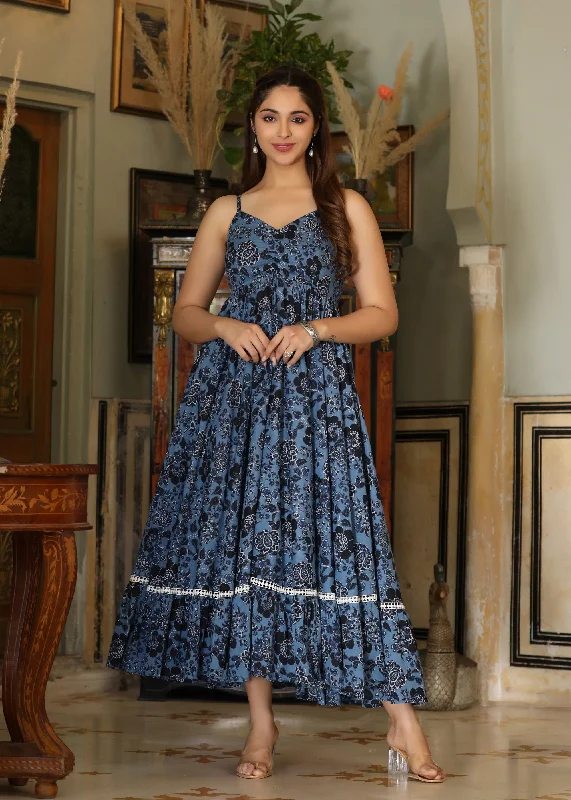 Nivi Printed Blue Sleeveless Flared  Dress