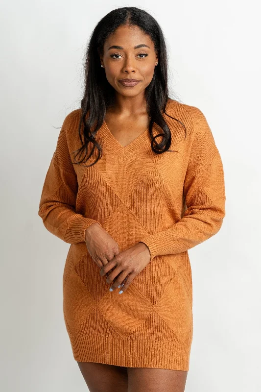Diamond print sweater dress rust Fitted Loose Oversized