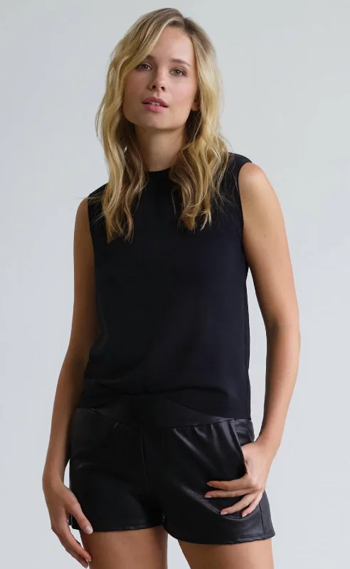 Faux Leather Relaxed Short In Black